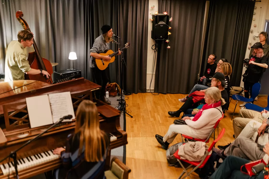 Winwin när Bunkern bokar spelningar åt musiker Mitt i